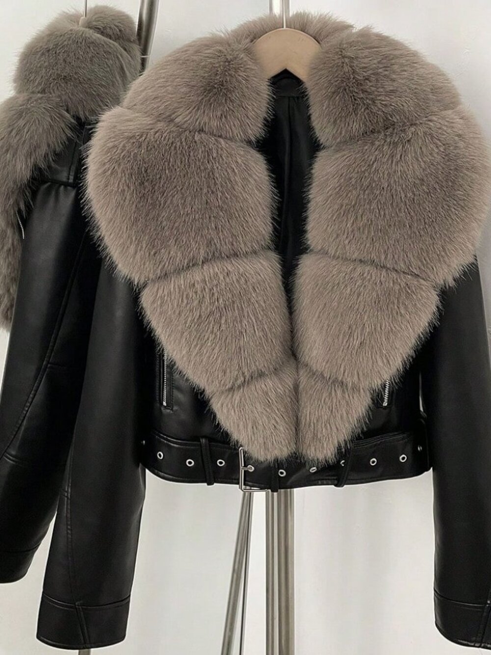 Black Casual Women's Faux leather Jacket With Faux Fur Collar